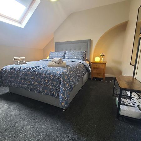Roskeen Townhouse Belfast Extérieur photo