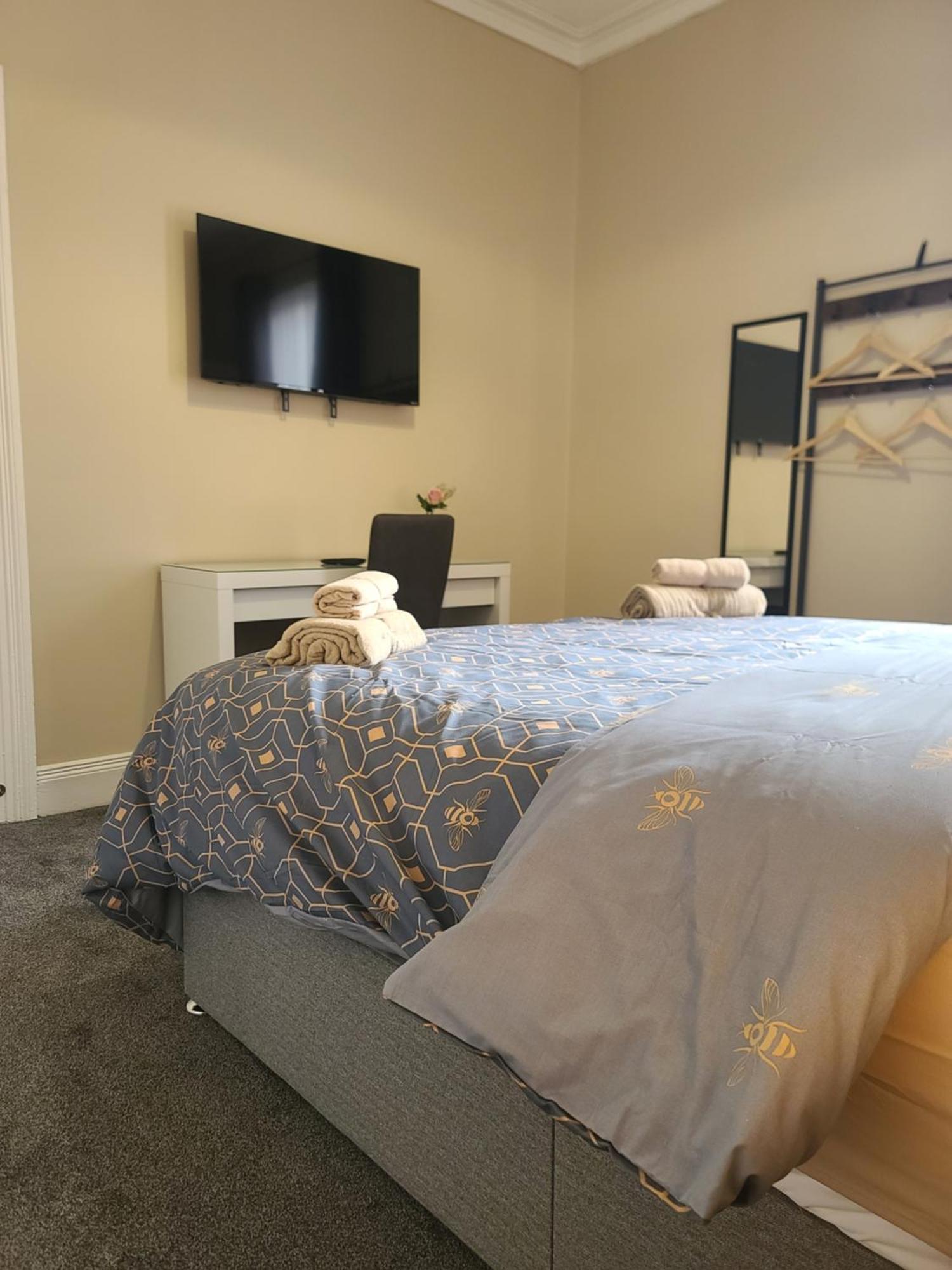 Roskeen Townhouse Belfast Extérieur photo